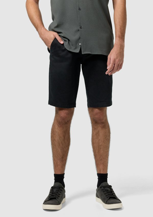 Darwin Chino Short