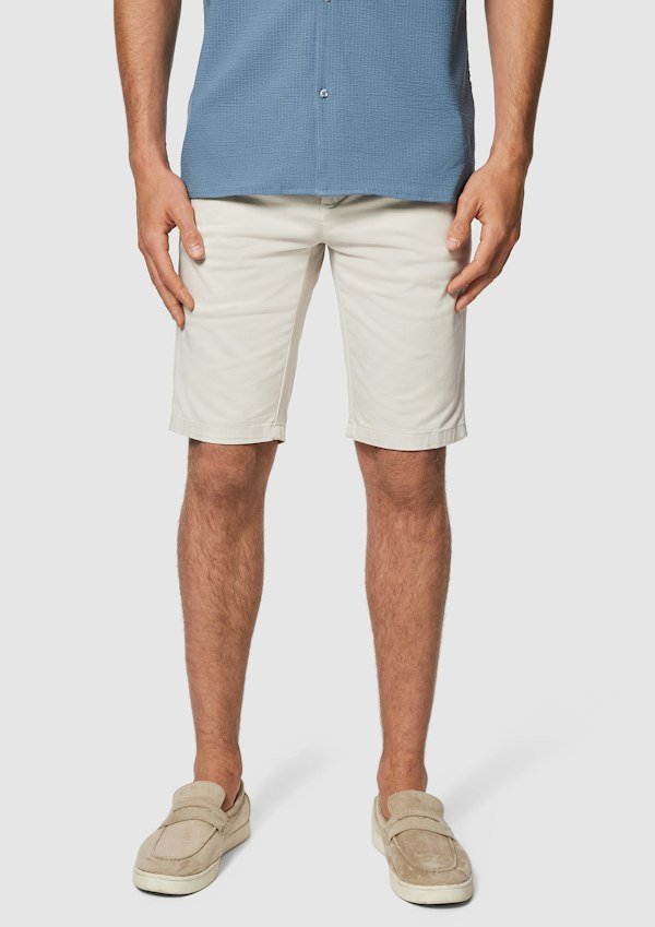 Darwin Chino Short