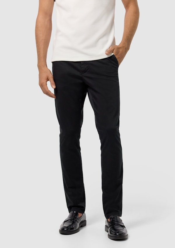 Platinum Slim Stretch Chino