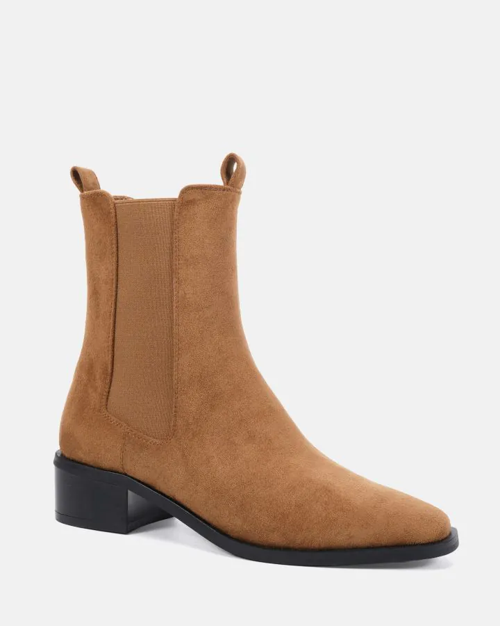 Novo DALTA CARAMEL SUEDE