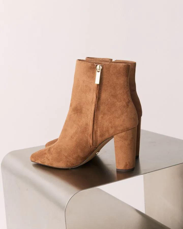 Novo KAESHA CARAMEL SUEDE
