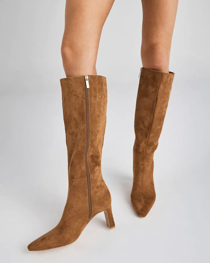 Novo OKORO CARAMEL SUEDE